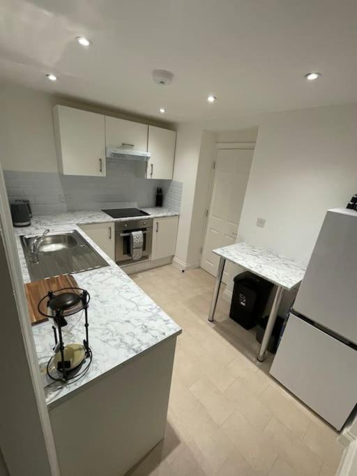 Lovely 1 Bedroom Apartment - Maida Vale ロンドン エクステリア 写真